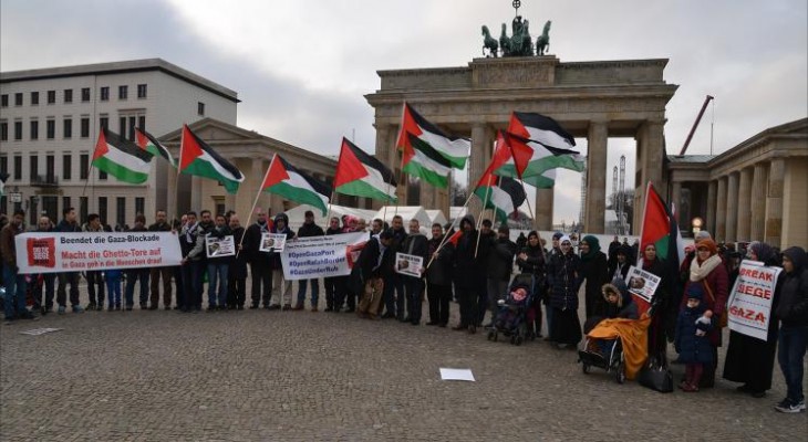 فلسطينيون ببرلين يتظاهرون للمطالبة بفك حصار غزة