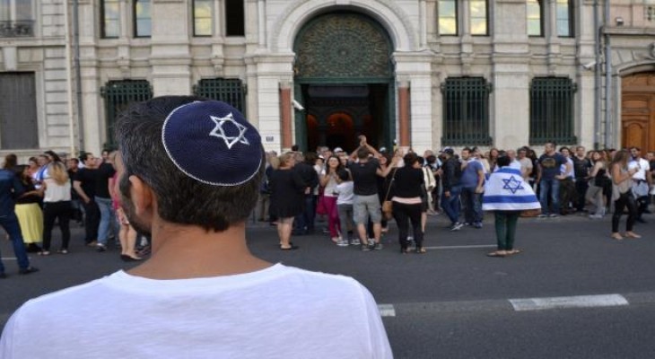 المنظمات الصهيونية واليمينية لا تكلُّ في توظيف جريمة باريس 